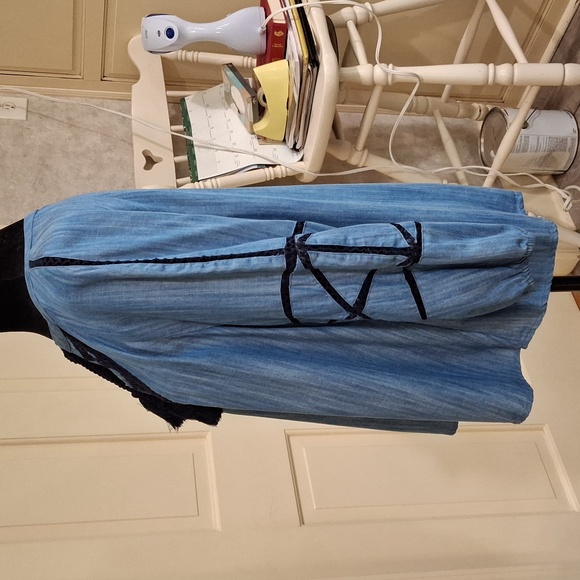"CROWN AND IVY" SZ. M., Women's Blue and navy blue, 3/4 length sleeves tunic. - Picture 2 of 14